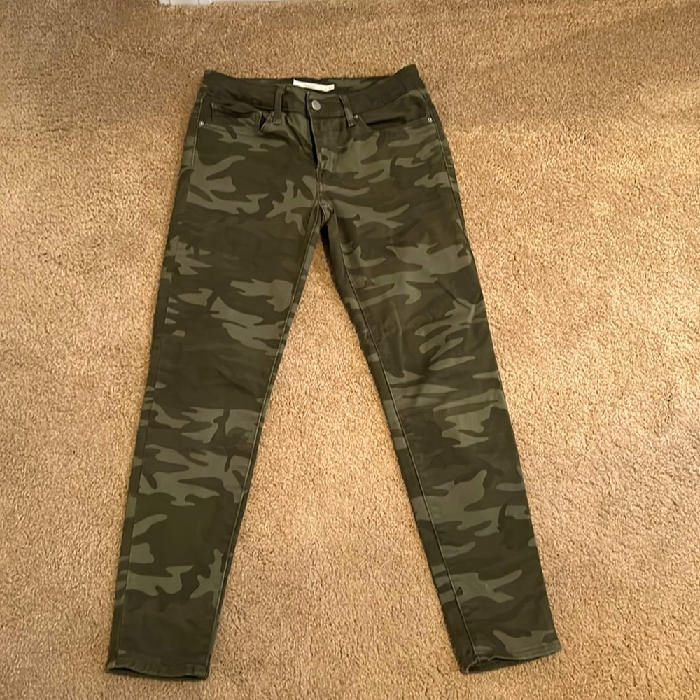 Levi Strauss camouflage skinny jeans size 27